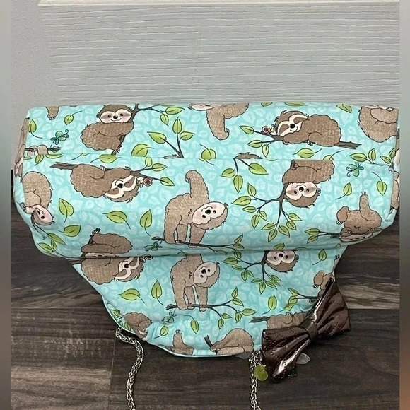 Cute Sloth Themed Custom Made Carpet Bag - Picture 4 of 9